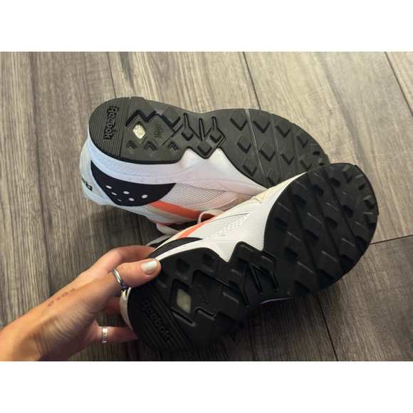 Reebok Ladies 5.5 PYRO White Stellar Pink Trek Gold Style Pattern Retro Style - Picture 9 of 10